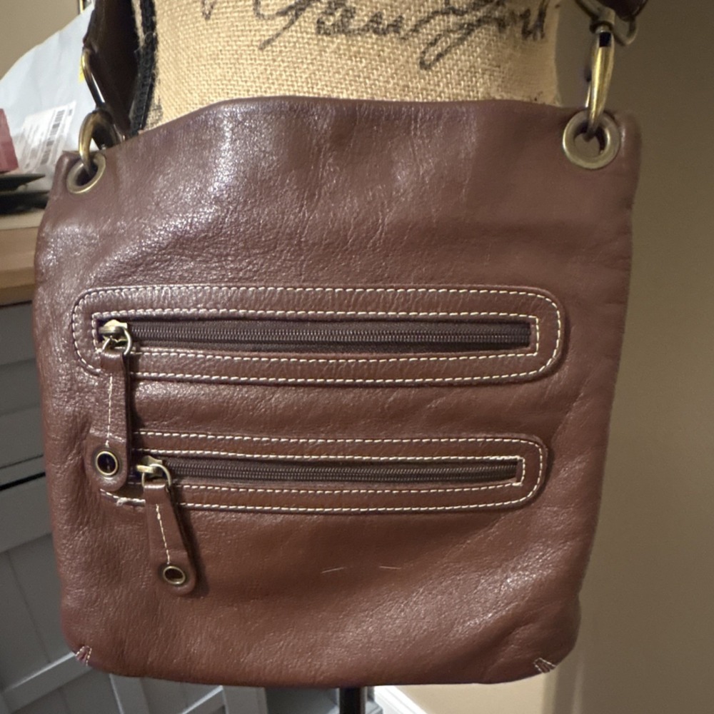 Avorio Brown Italian leather Shoulder Bag Gold Hardware Zipper‎ Accents Women's